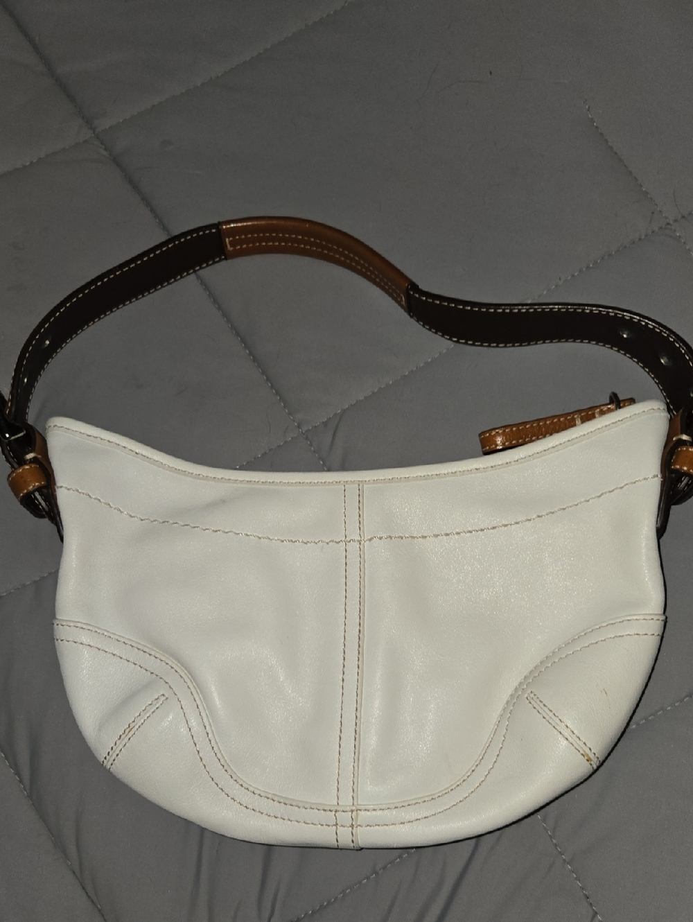 Coach Vintage Soho Hobo bag, white leather with a brown strap